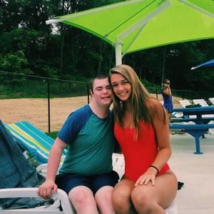 Meet your Posher, Lexi